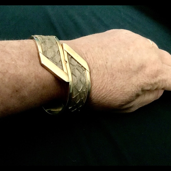 Snakeskin Hinged Bangle Bracelet - Picture 2 of 5